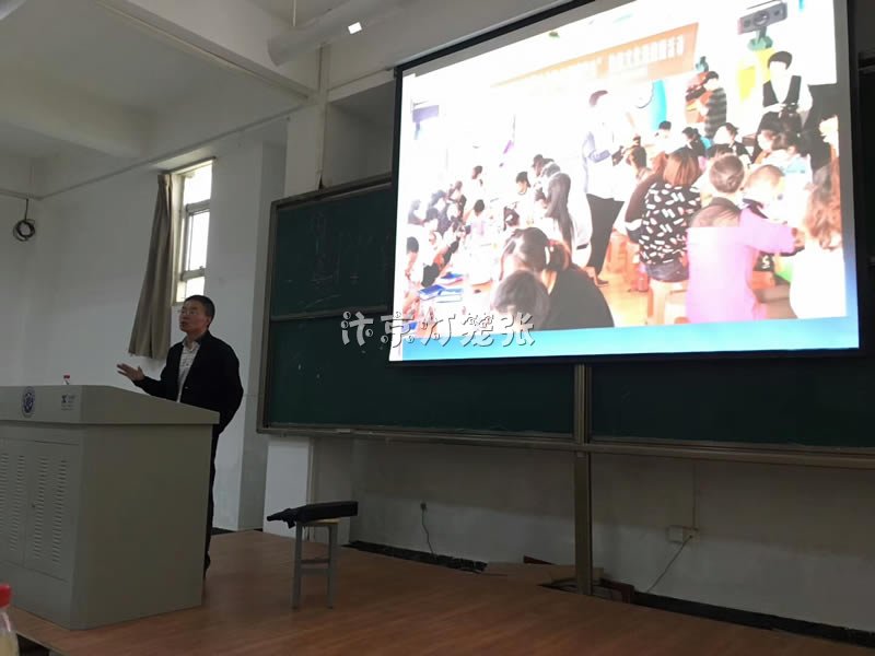 汴京灯笼张20180509走进开封市文化旅游职业学院